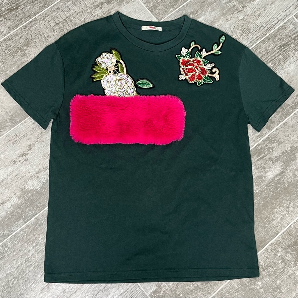 ZARA TRAFALUC Sequin Floral Embellished Fuzzy Pink Detail Green Tee Size Small